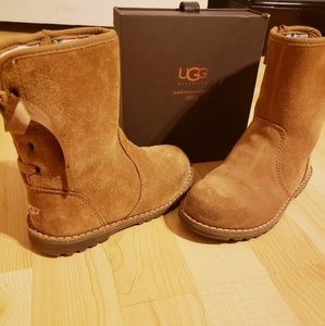 Size 11 girls UGGS and cleaner
